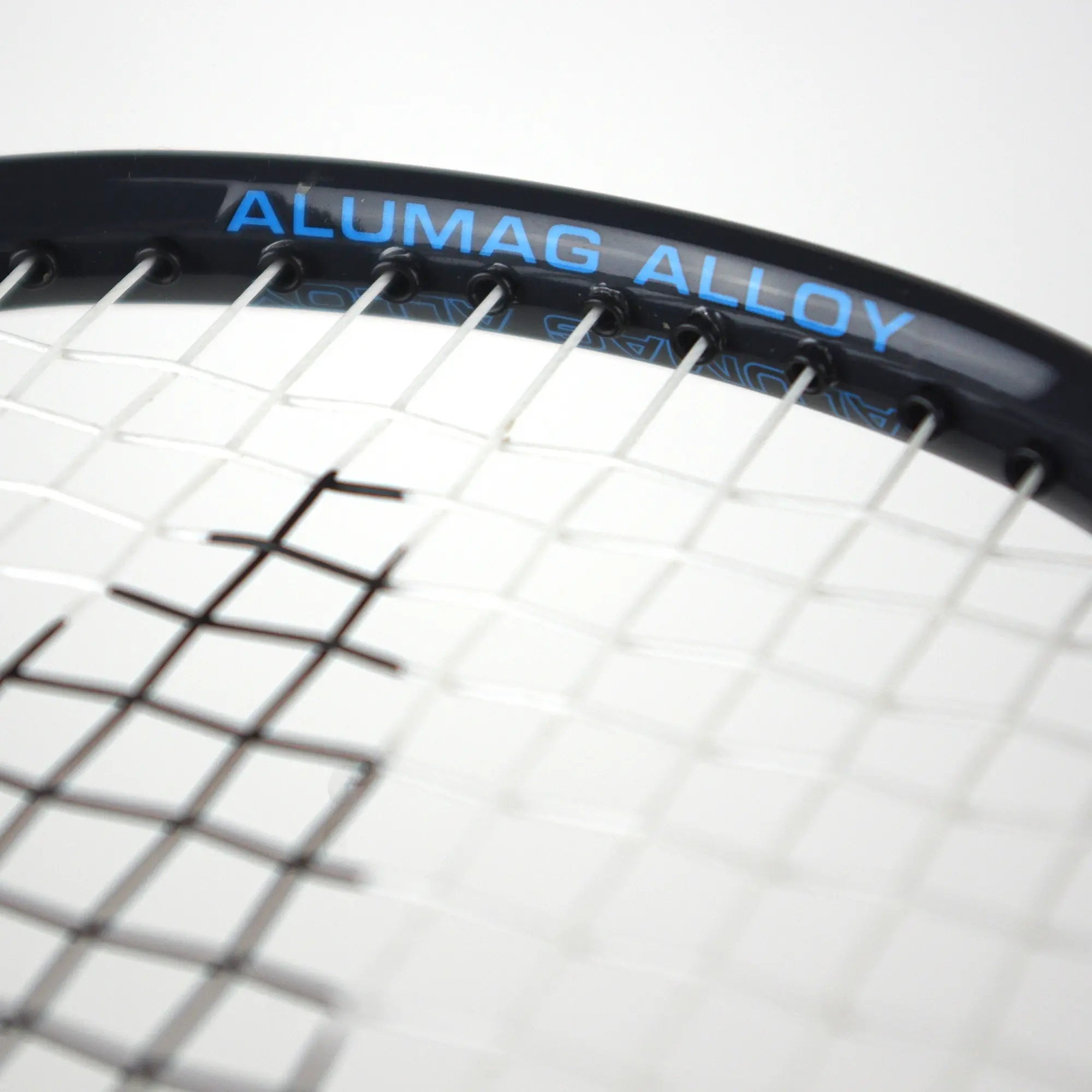 karakal-cb-3-2-1-badminton-racket-95g-7050-alloy-isometrischer-kopf image 3