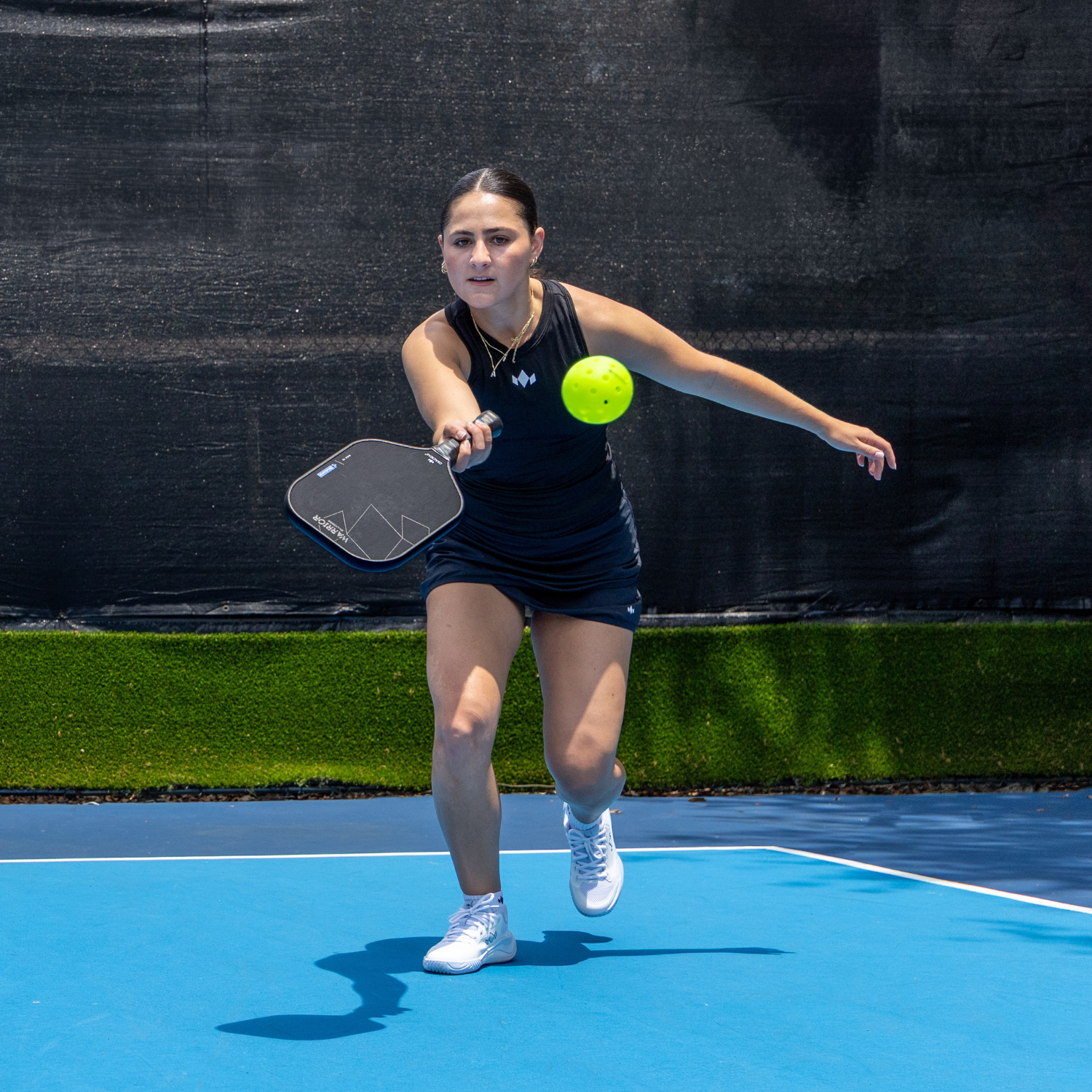 diadem-warrior-blucore-pickleball-paddle image 4