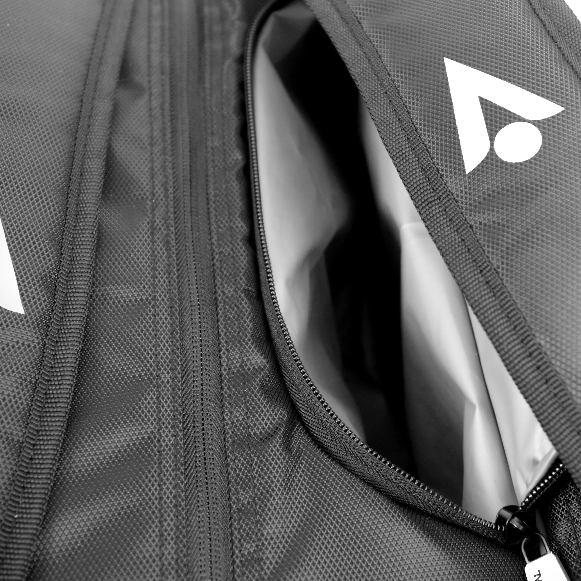 karakal-pro-tour-fifty-2-2-padel-bag-white-4-schl-ger-tasche-f-r-padel-picklebal image 8