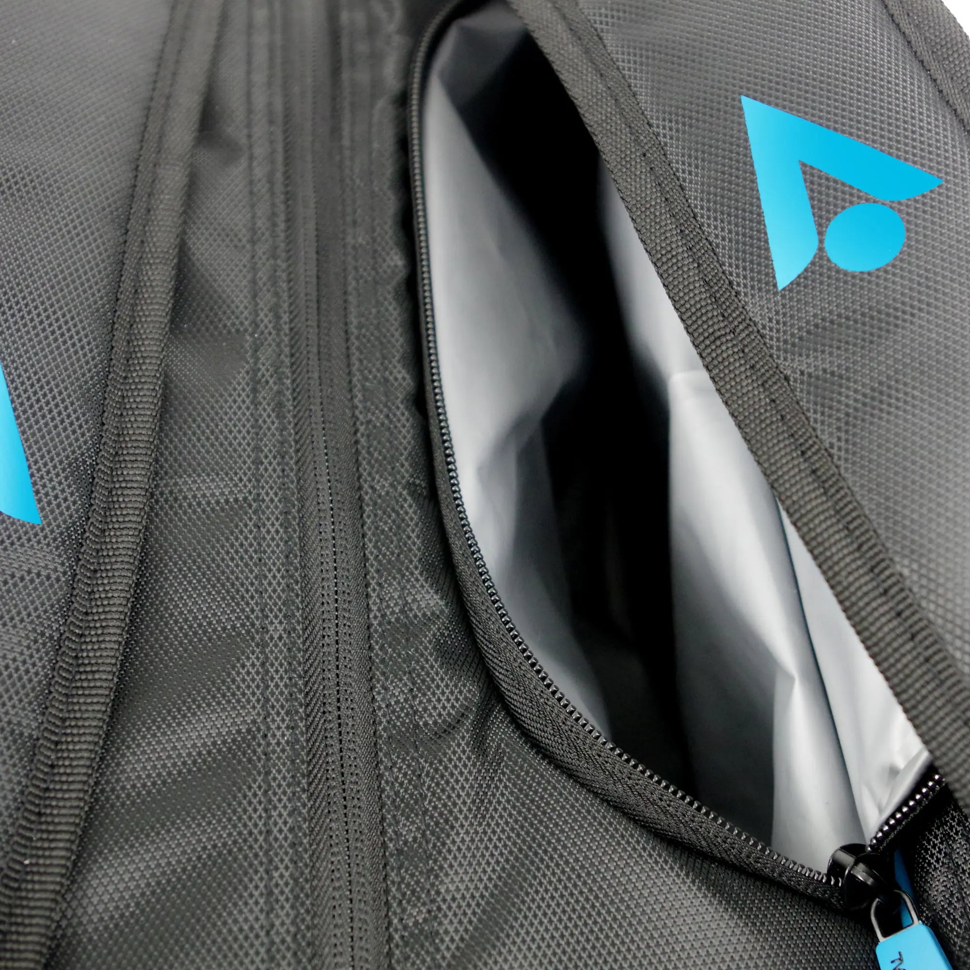 karakal-pro-tour-fifty-2-2-padel-bag-blue image 8